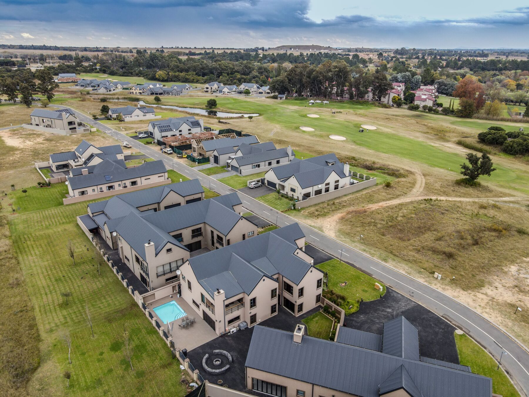 Riverside development at Heron Banks